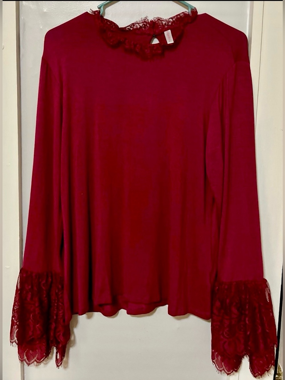 XHILARATION WOMENS TOP Sz L
